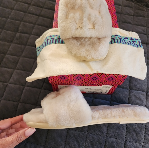 Tory Burch double shearling slide - Picture 4 of 4